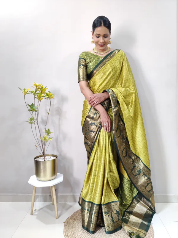 Lemon_Green_Aquiliq_Woven_Banarasi_Art_Silk_Cotton_Silk_Saree_For_Women
