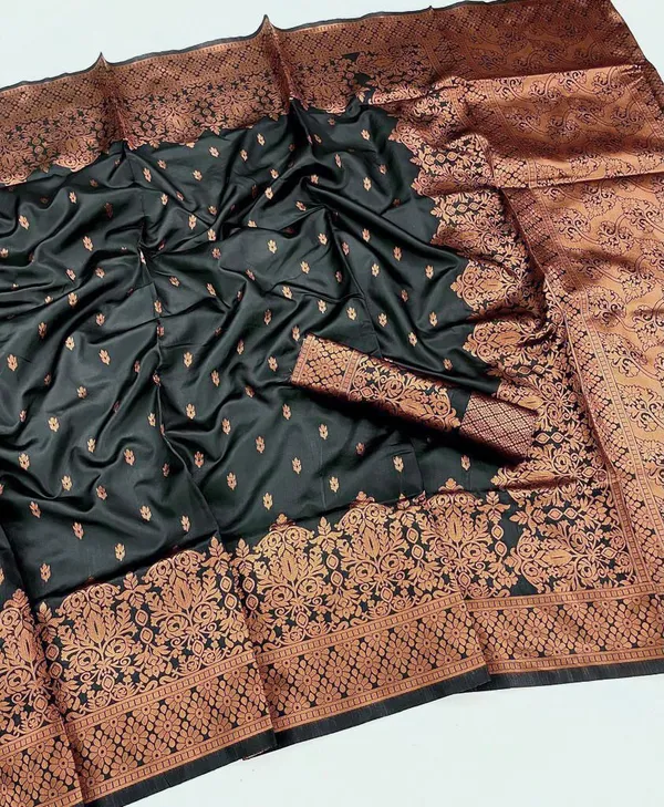Black_Pure_Kanjivaram_Silk_Saree_With_Brocade_Blouse_For_Women