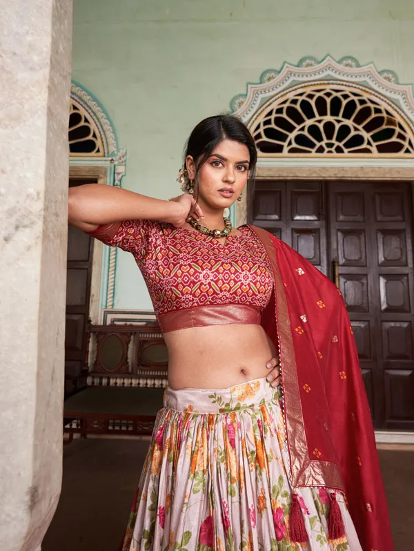 Red_Patola_Print_Traditional_Lehenga_Choli_(Flower_Red)