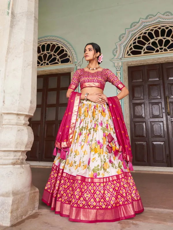 Pink_Patola_Print_Traditional_Lehenga_Choli_(Flower_Pink)