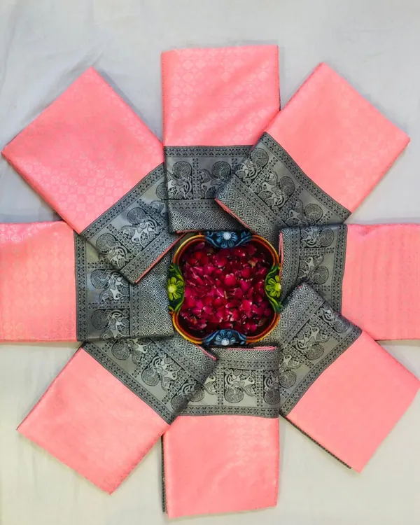 Pink_Soft_jequard__Weaving_Silk_Saree