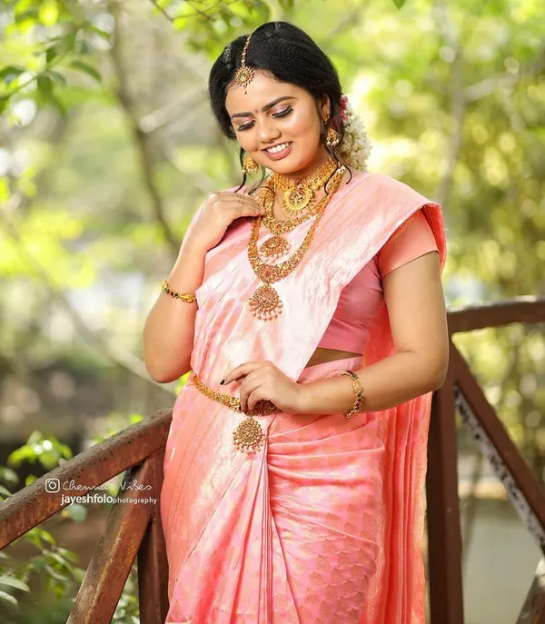 Pink_Soft_jequard__Weaving_Silk_Saree