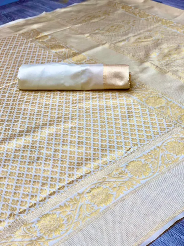 Cream_Soft_jequard__Weaving_Silk_Saree