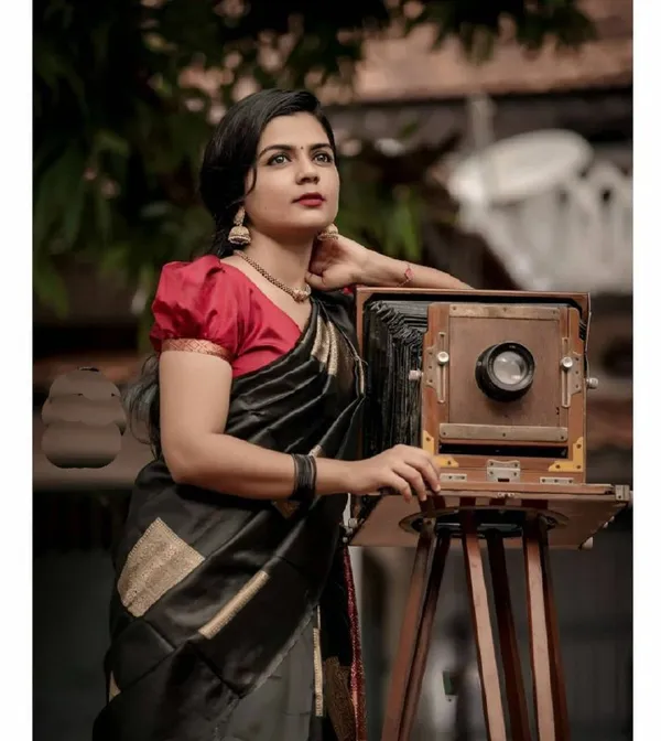 Black_Soft_jequard_Weaving_Silk_Saree