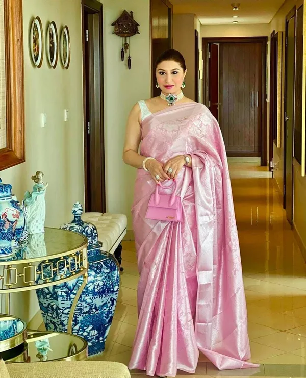 Pink_Soft_jequard__Weaving_Silk_Saree