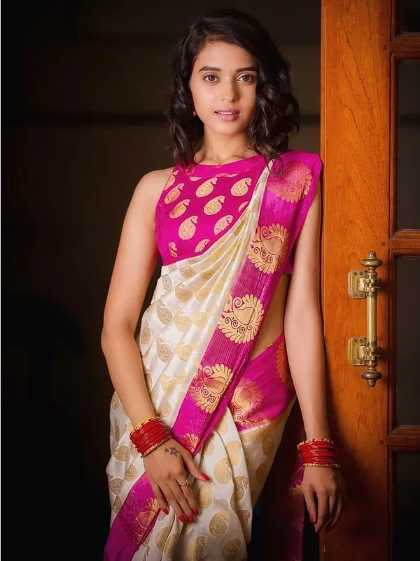 Pink_Soft_jequard__Weaving_Silk_Saree