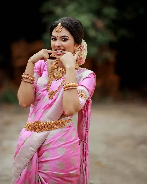 Pink_Soft_jequard__Weaving_Silk_Saree