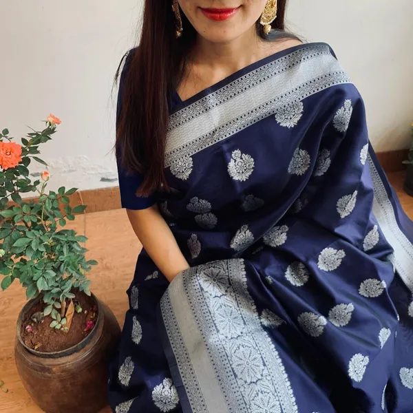 Nevy_Blue_Soft_Jequard_Weaving___Silk_Saree