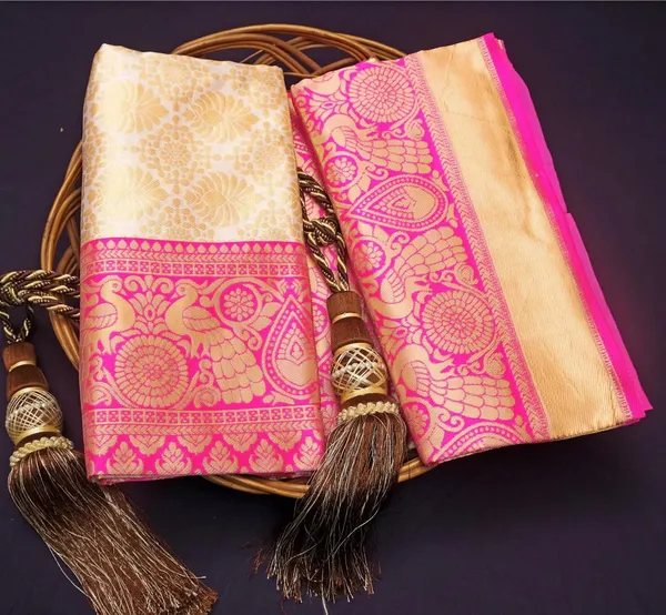 Cream_Soft_jequard__Weaving_Silk_Saree