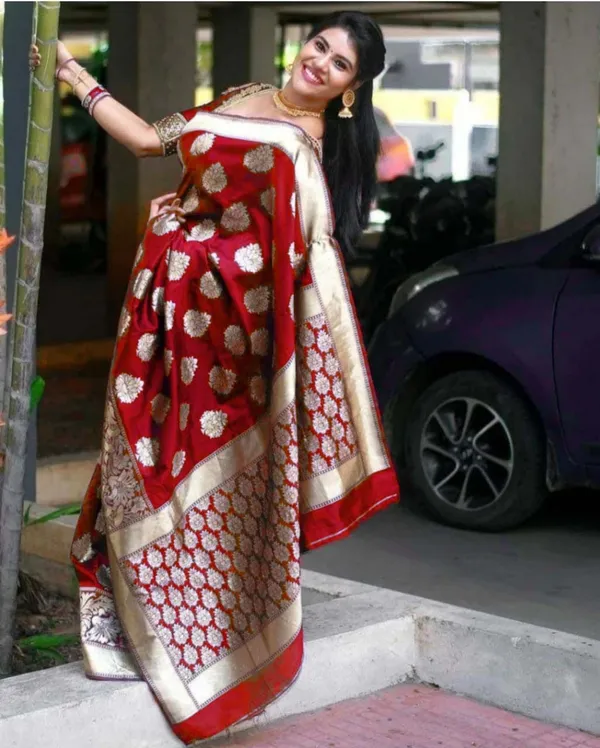 Red_Soft_jequard__Weaving_Silk_Saree