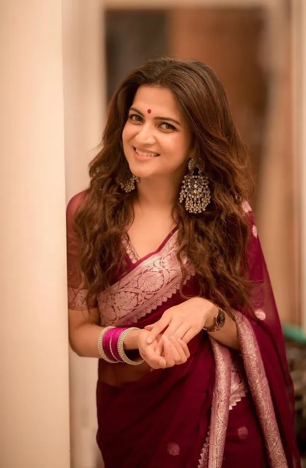 Maroon_Soft_jequard_Weaving_Silk_Saree