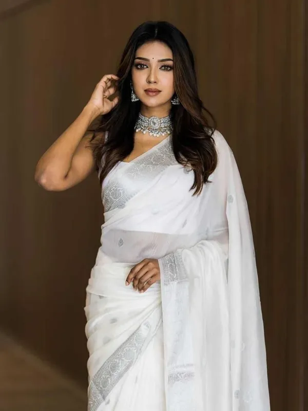 White_Soft_jequard__Weaving_Silk_Saree