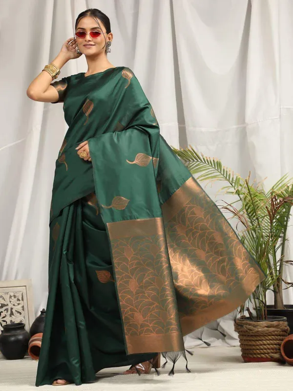 Green_Soft__jequard_WeavingSilk_Saree