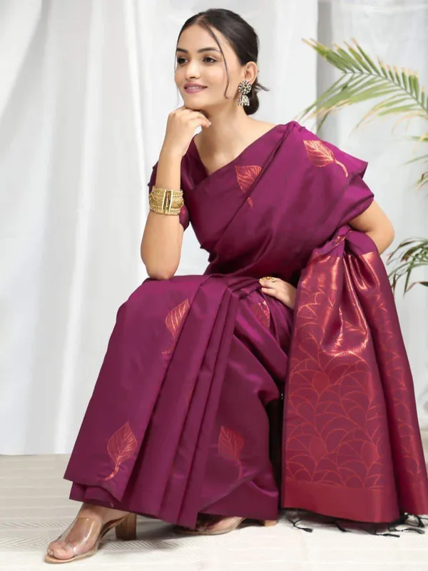 Pink_Soft_jequard__Weaving_Silk_Saree