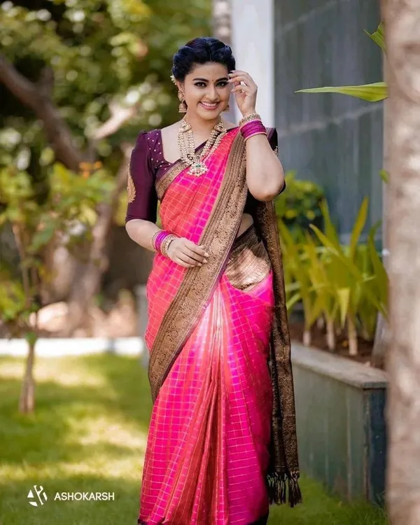 Pink_Soft_jequard__Weaving_Silk_Saree