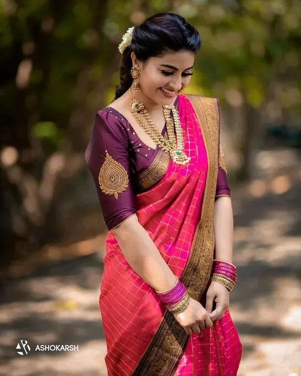 Pink_Soft_jequard__Weaving_Silk_Saree