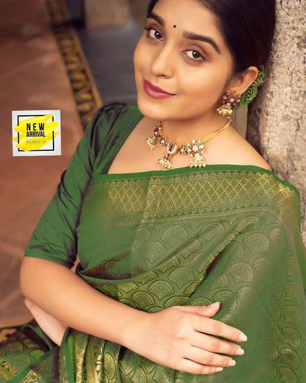 Green_Soft_jequard__Weaving_Silk_Saree