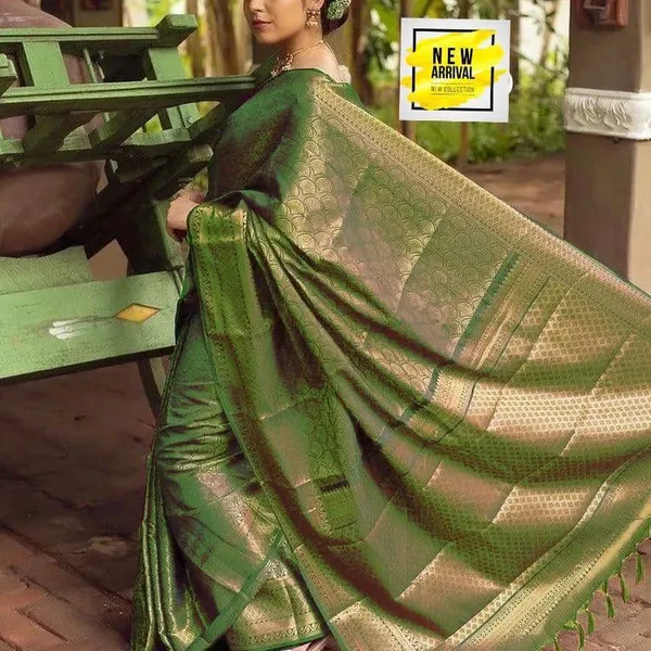 Green_Soft_jequard__Weaving_Silk_Saree