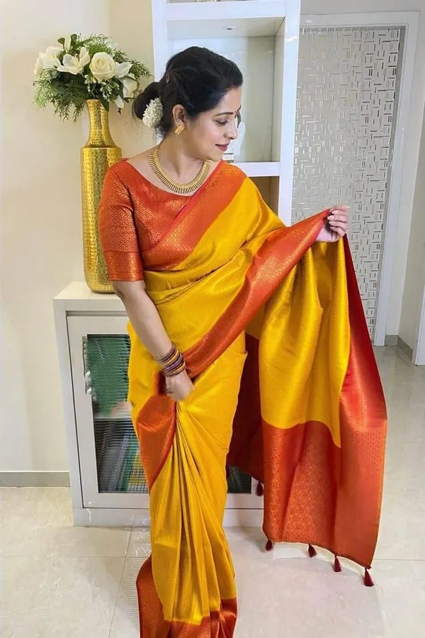 Yellow_Soft_jequard__Weaving_Silk_Saree