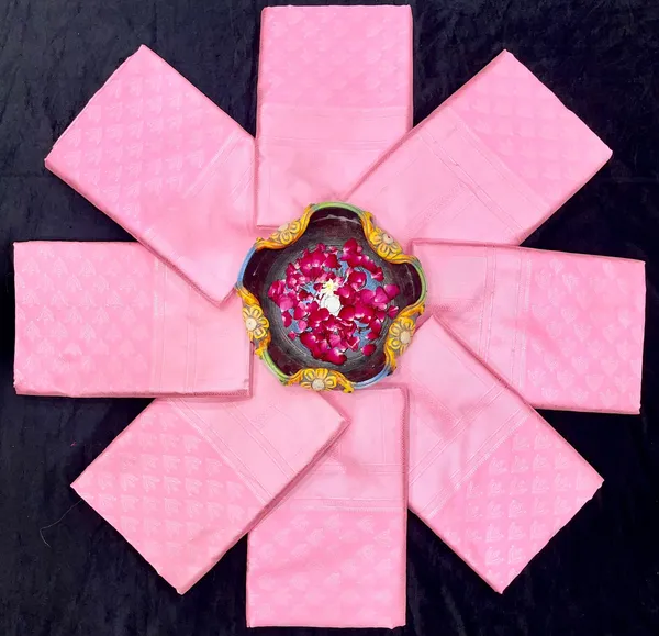 Pink_Soft_jequard__Weaving_Silk_Saree