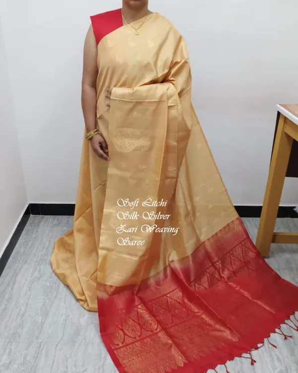 Cream_Soft_jequard__Weaving_Silk_Saree