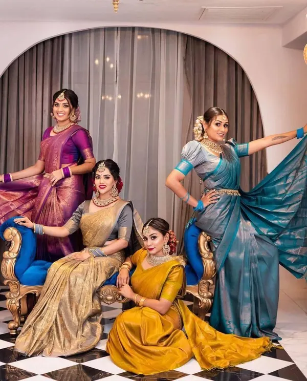 Gold_Grey_Soft_jequard__Weaving_Silk_Saree