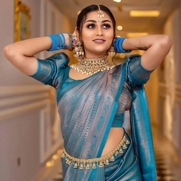 Metalic_Soft_jequard__Weaving_Silk_Saree