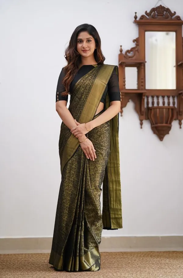 Black_Soft_jequard__Weaving_Silk_Saree