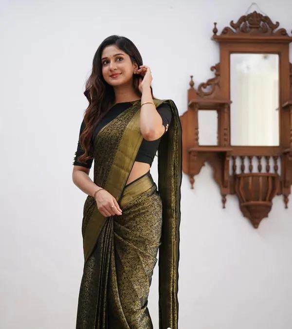 Black_Soft_jequard__Weaving_Silk_Saree