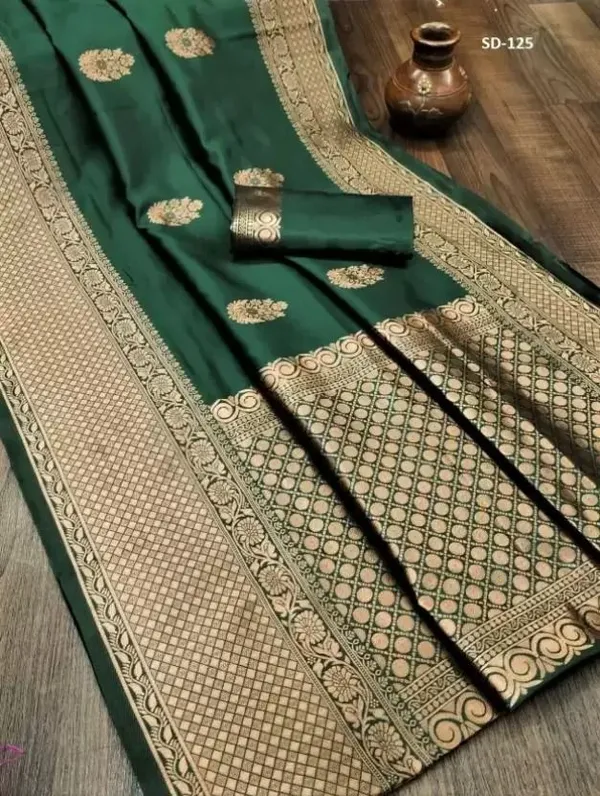 Green_Soft_jequard__Weaving_Silk_Saree