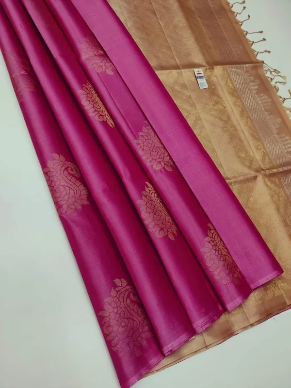 Pink_Soft_jequard__Weaving_Silk_Saree