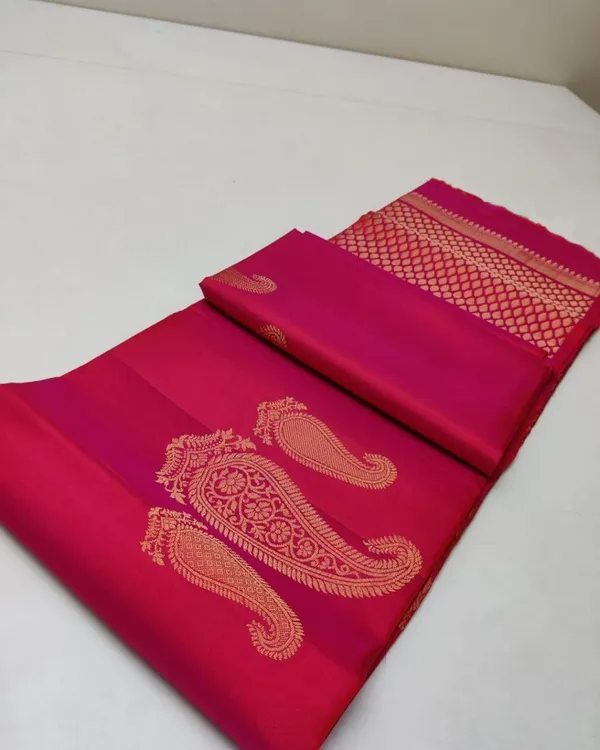 Pink_Soft_jequard__Weaving_Silk_Saree