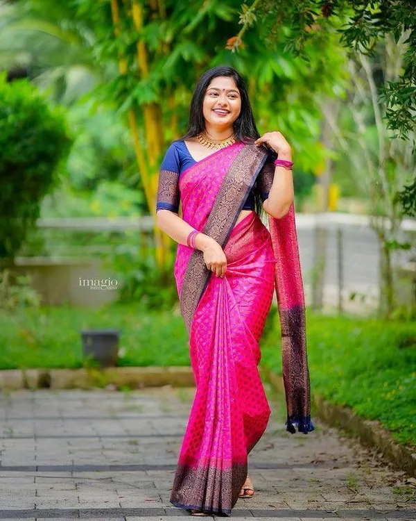 Pink_Soft_jequard__Weaving_Silk_Saree