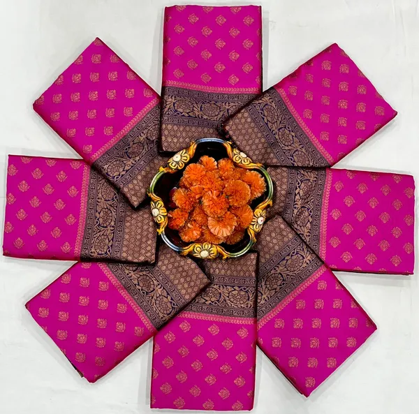 Pink_Soft_jequard__Weaving_Silk_Saree