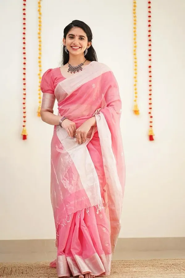 Pink_Soft_jequard__Weaving_Silk_Saree