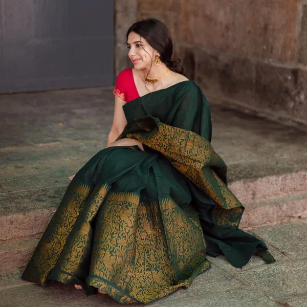 Green_Soft__Jequard_Weaving__Silk_Saree