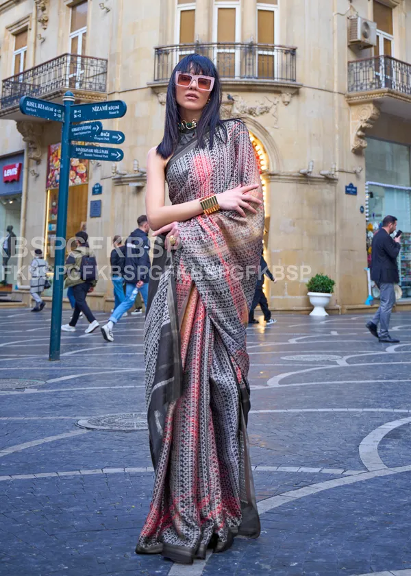 Black_And_Red_Poly_Print_Viscose_Handloom_Saree