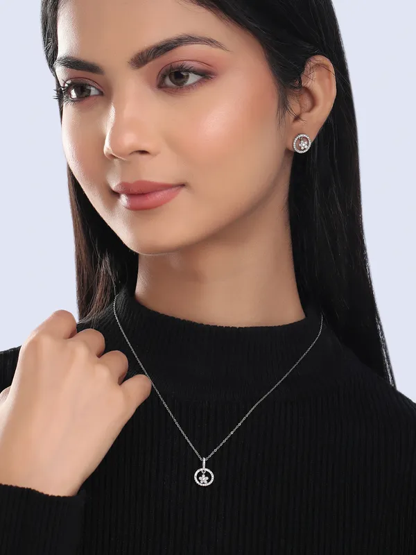 Arya_floral_pendant_set
