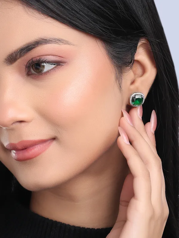 Green_square_AD_studs