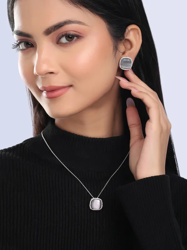 Alora_Grey_Pendant_Set