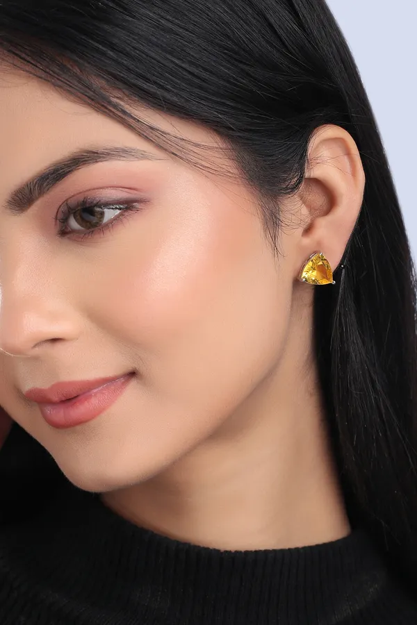 Yellow_traingular_AD_studs
