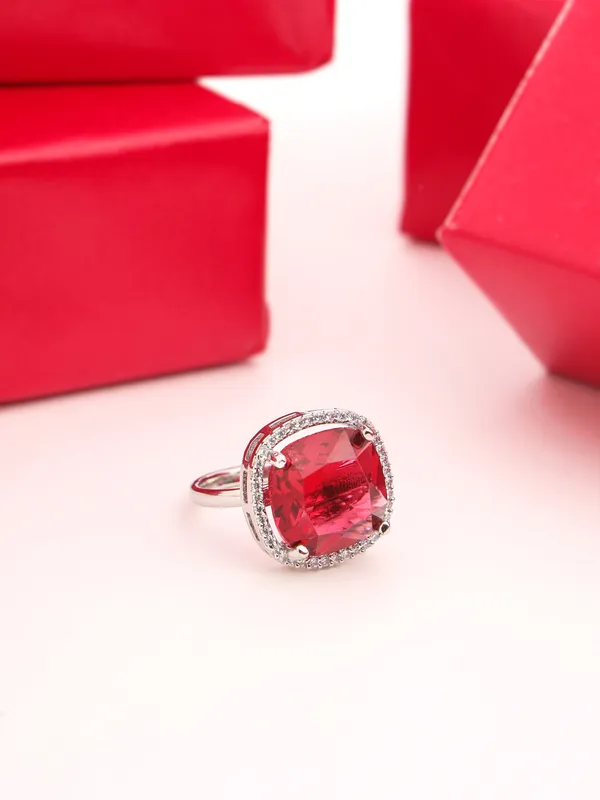 Alora_Red_ring