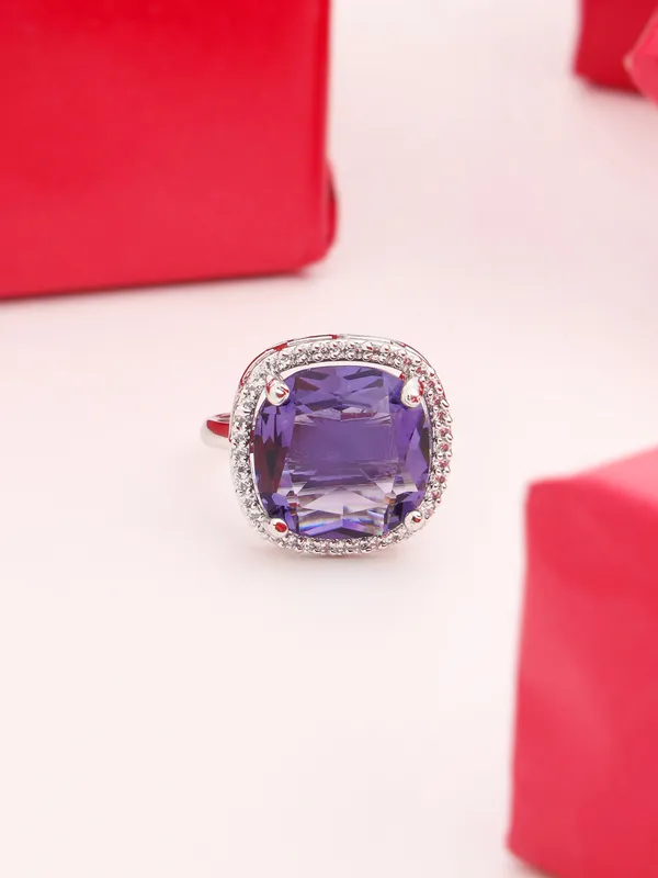 Alora_purple_ring
