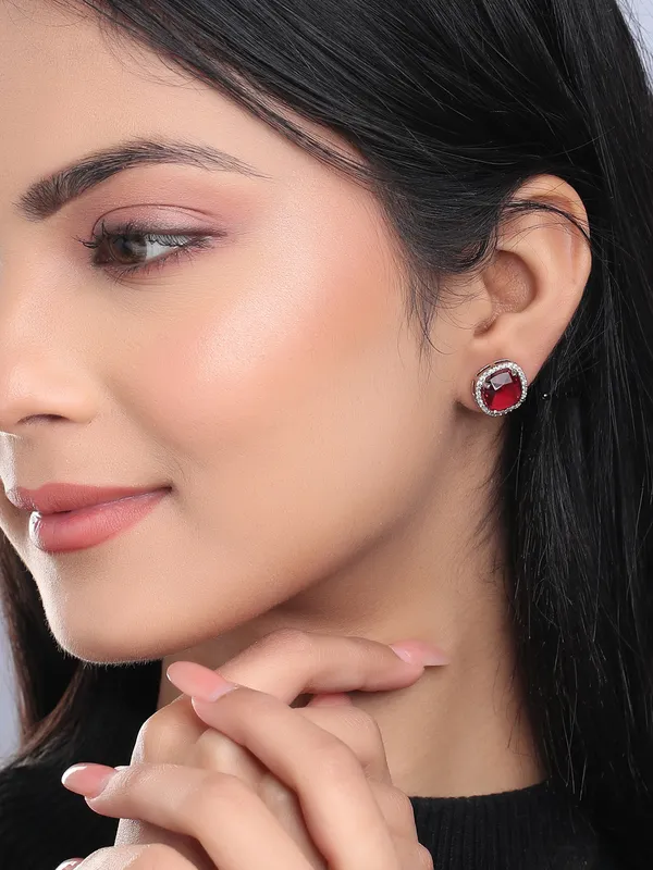 Red_square_AD_studs