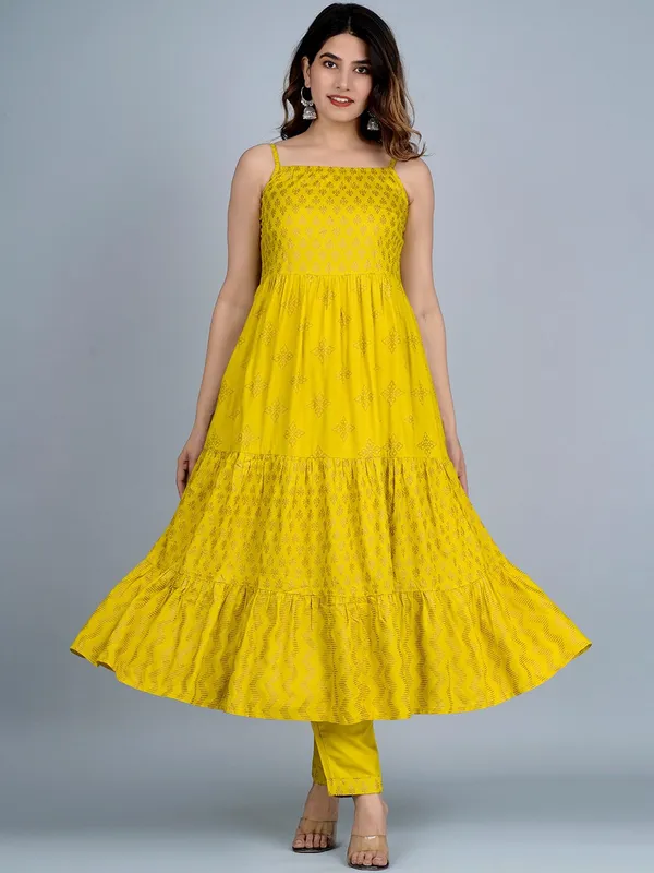 Yellow_Cotton_Kurta_Set_-_Elegant,_Comfortable,_and_Breathable