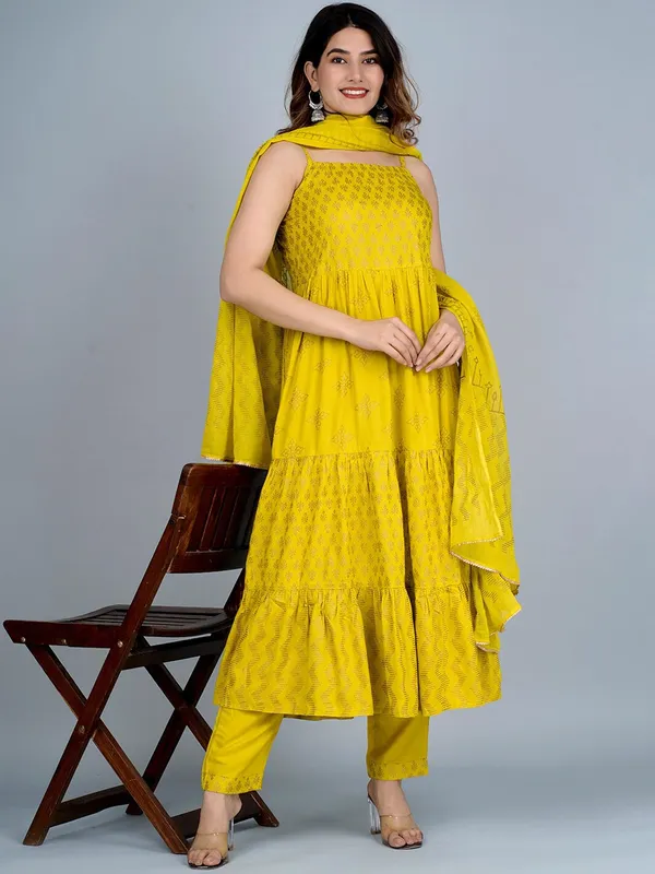 Yellow_Cotton_Kurta_Set_-_Elegant,_Comfortable,_and_Breathable