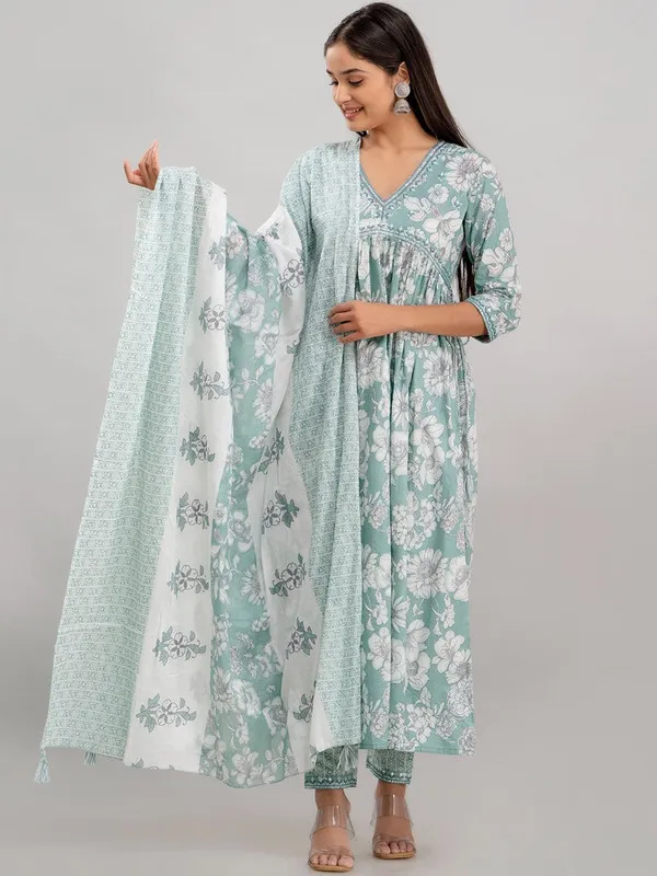 Green_Floral_Print_Pure_Cotton_Kurta_With_Pant_&_Dupatta
_Set