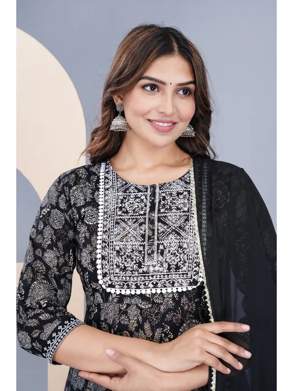 Stylish_Black_Anarkali_Kurta_with_Palazzo_&_Dupatta_???