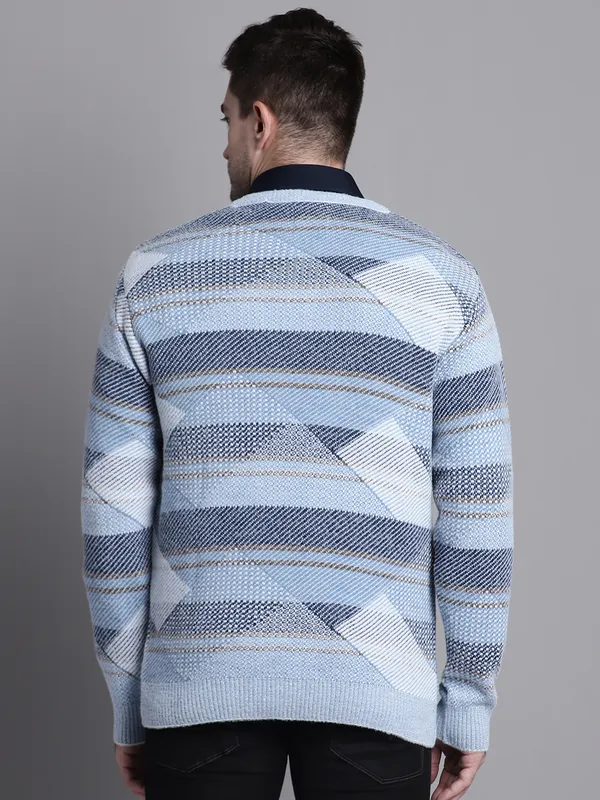 Men_Swade_Premium_Wool_Self_Design_V_Neck_Sweater