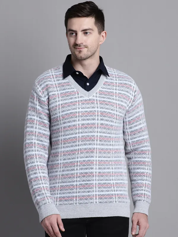 Men_Swade_Premium_Wool_Self_Design_V_Neck_Sweater